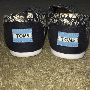 TOMS